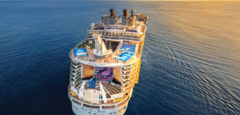 Allure of the Seas mit der Hafenliebe